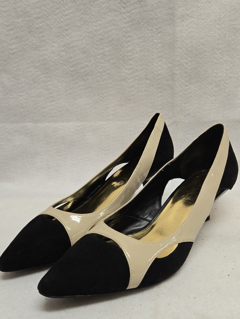 Via Neroll Neutral Cream and Black Pointed Toe Pumps - Women's Elegant Heels 10M
